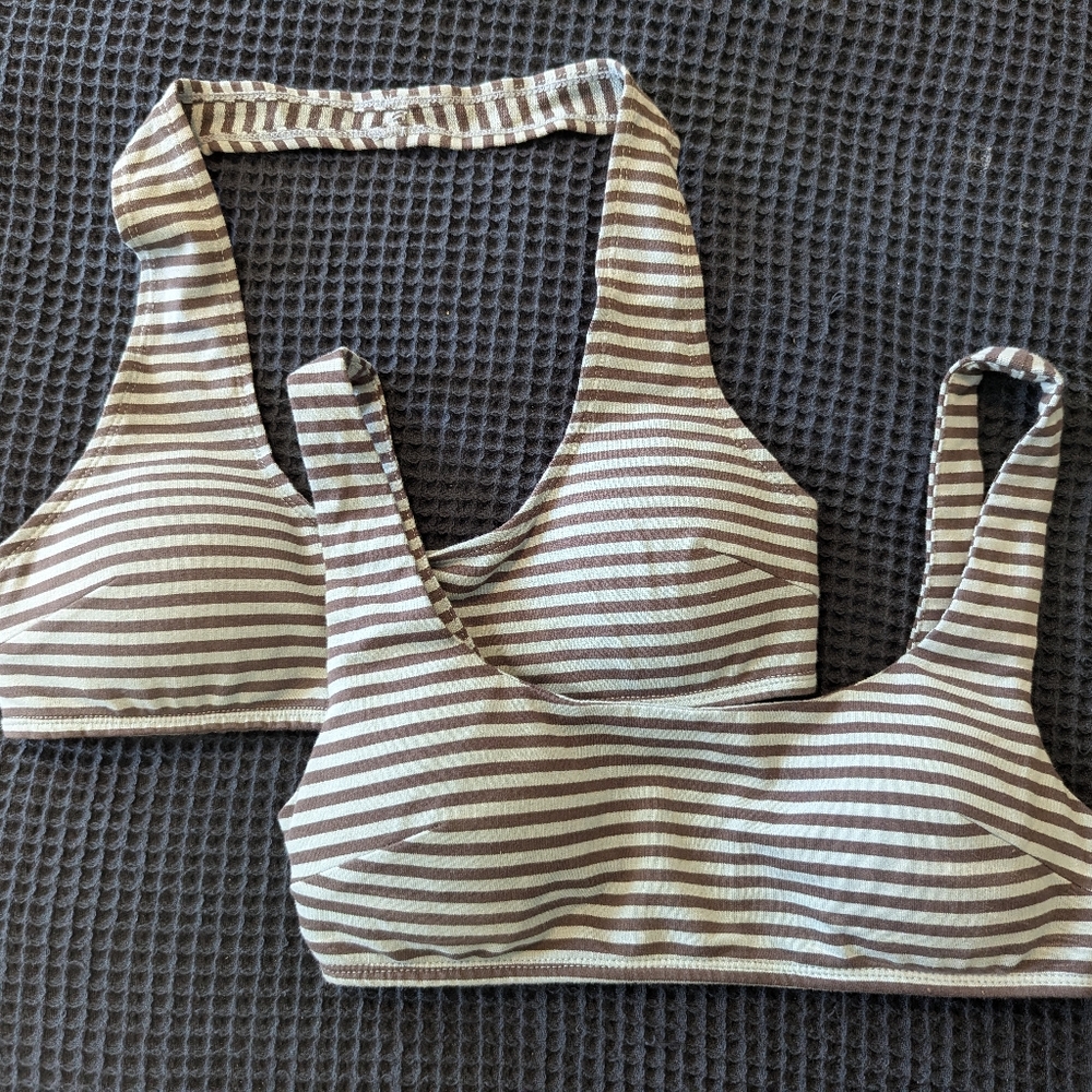 Pair of Fashion Brand Company size M sports bra